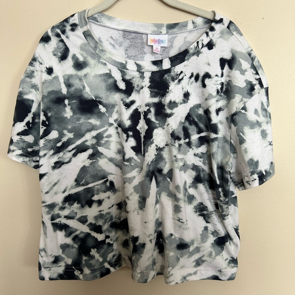 LuLaRoe Black & White Tie-Dye Short Sleeve Top